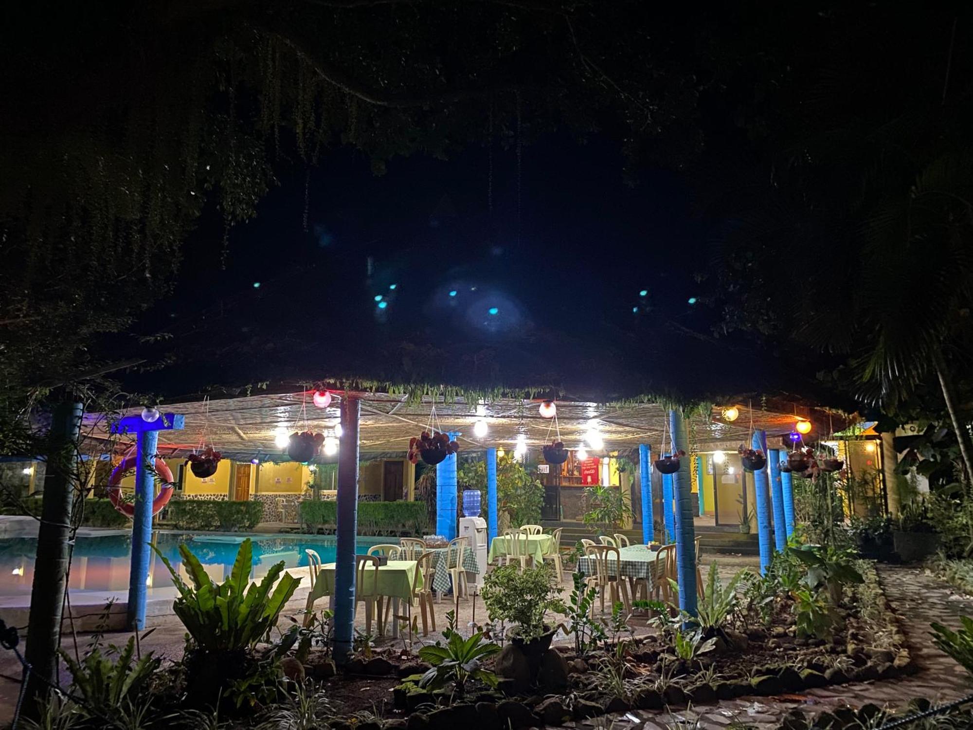 Camiguin Island Golden Sunset Beach Club Mambajao Buitenkant foto