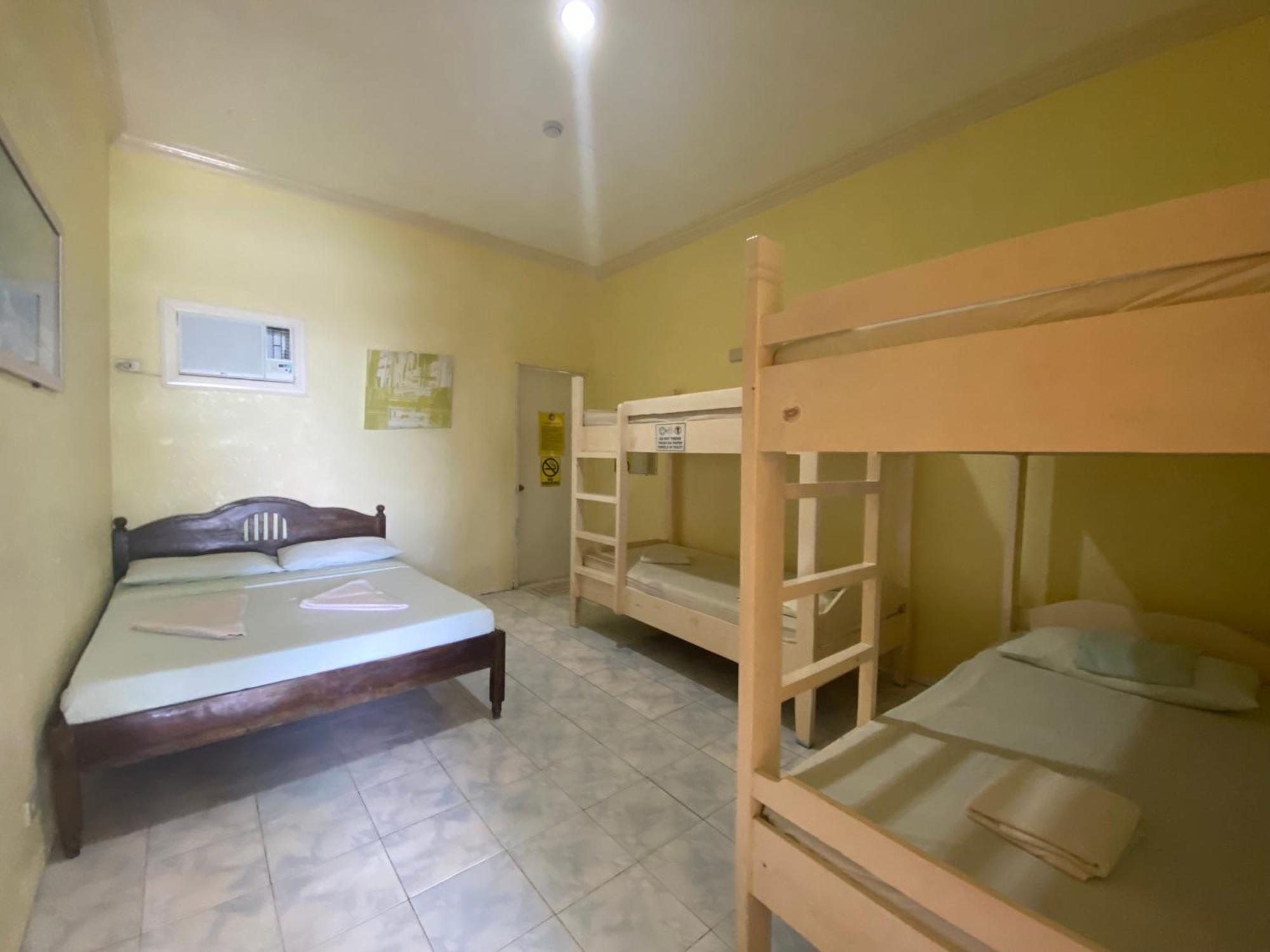 Camiguin Island Golden Sunset Beach Club Mambajao Buitenkant foto