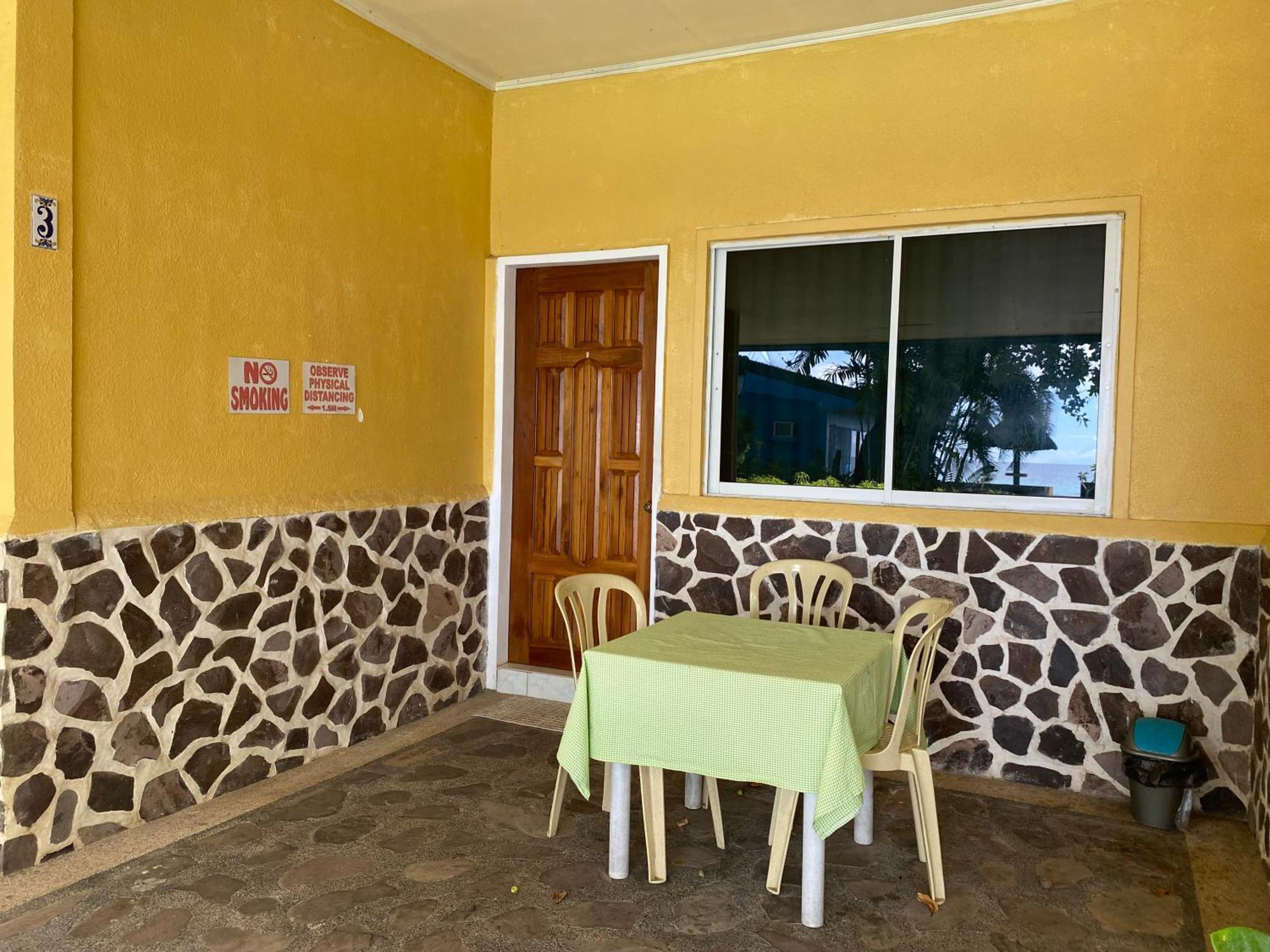 Camiguin Island Golden Sunset Beach Club Mambajao Buitenkant foto
