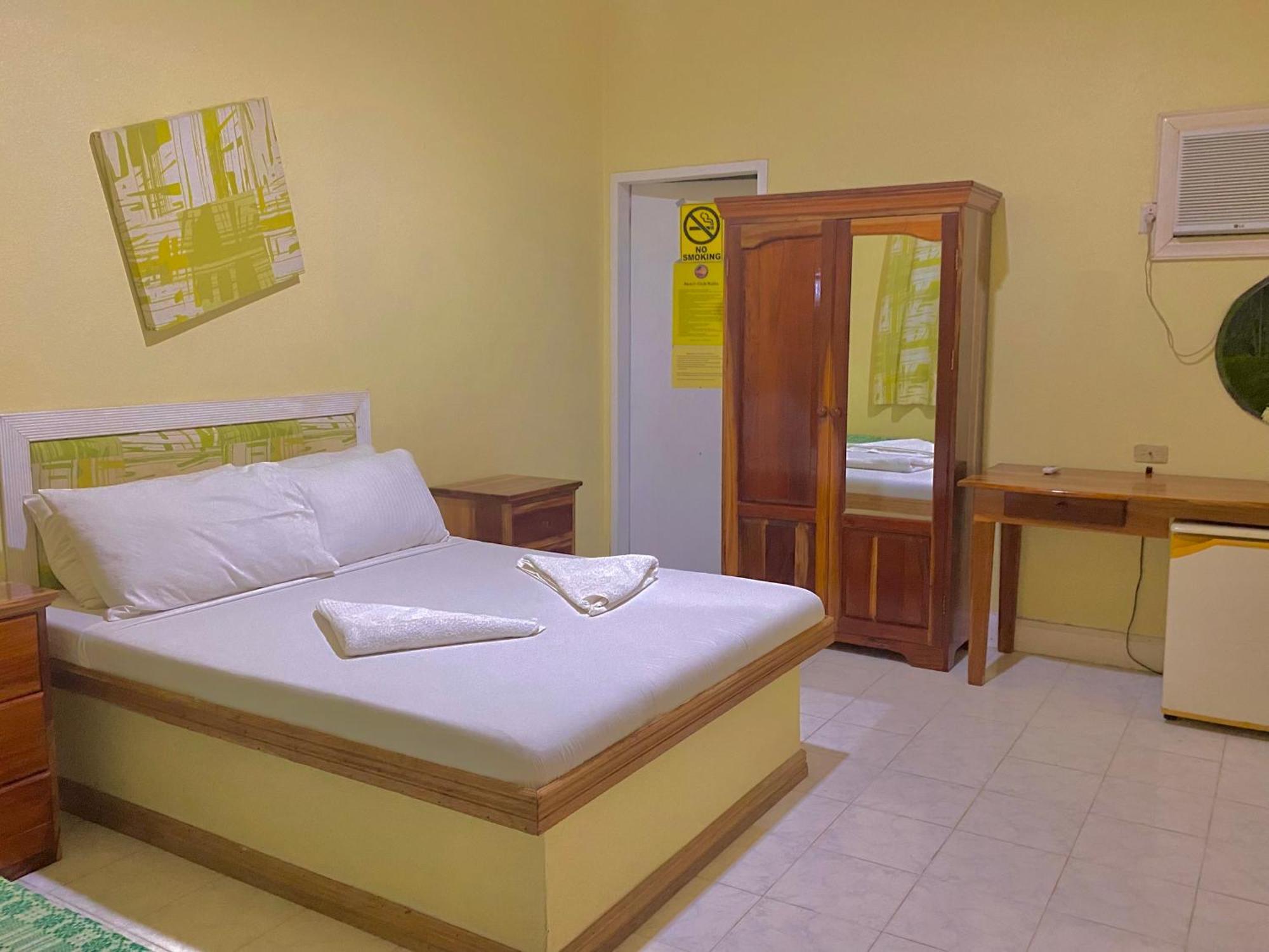 Camiguin Island Golden Sunset Beach Club Mambajao Buitenkant foto