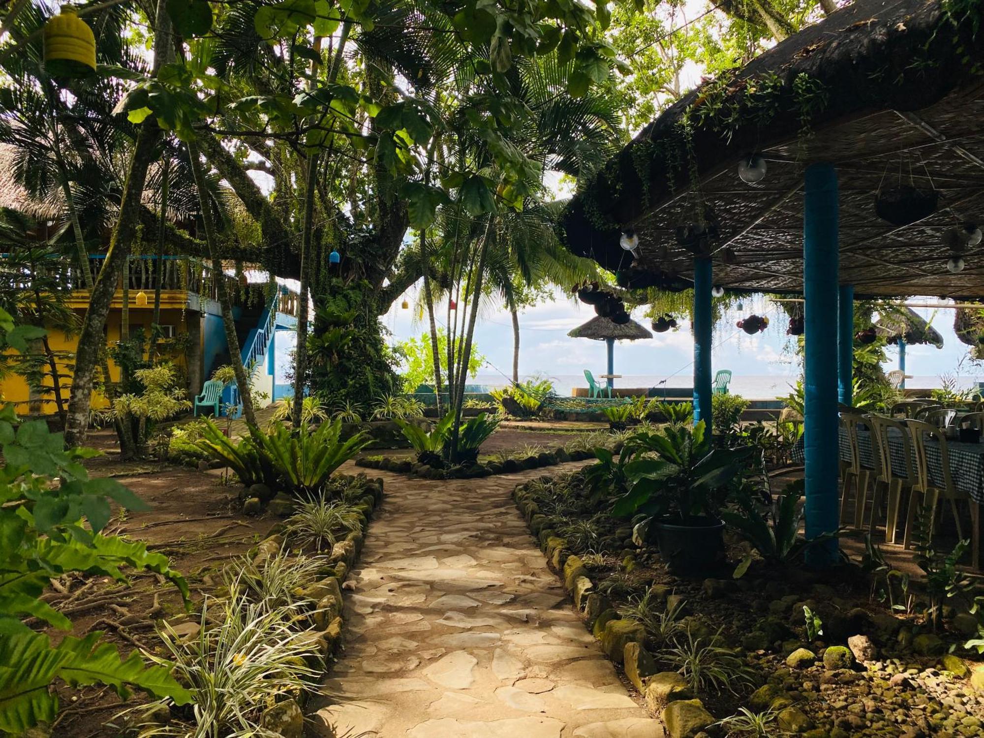 Camiguin Island Golden Sunset Beach Club Mambajao Buitenkant foto