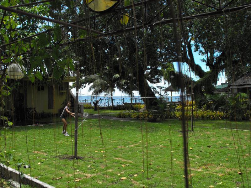 Camiguin Island Golden Sunset Beach Club Mambajao Buitenkant foto